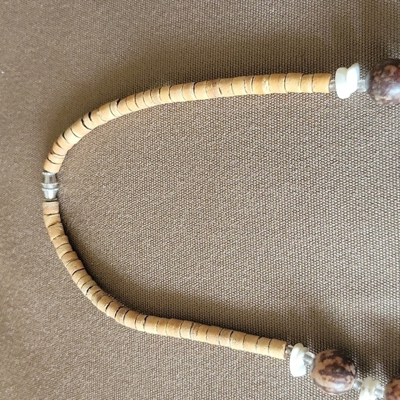 FASHION Necklace Wooden - Picture 3 of 3